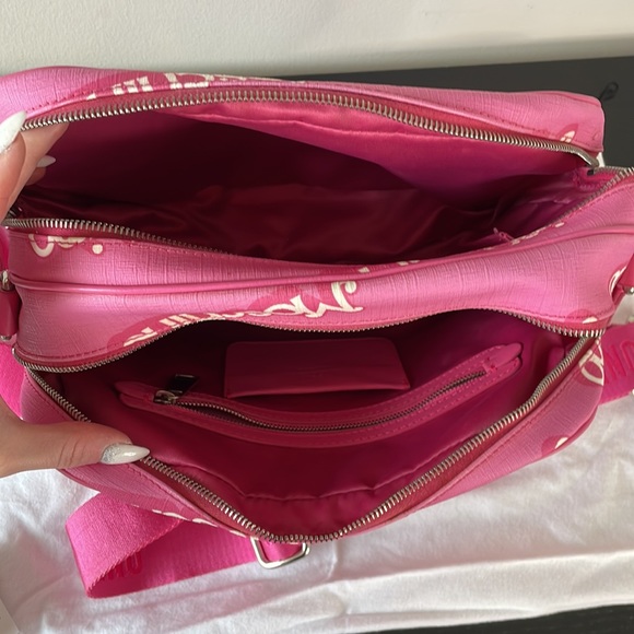 Moschino x Barbie Collab Collector’s Item Purse - Picture 3 of 5